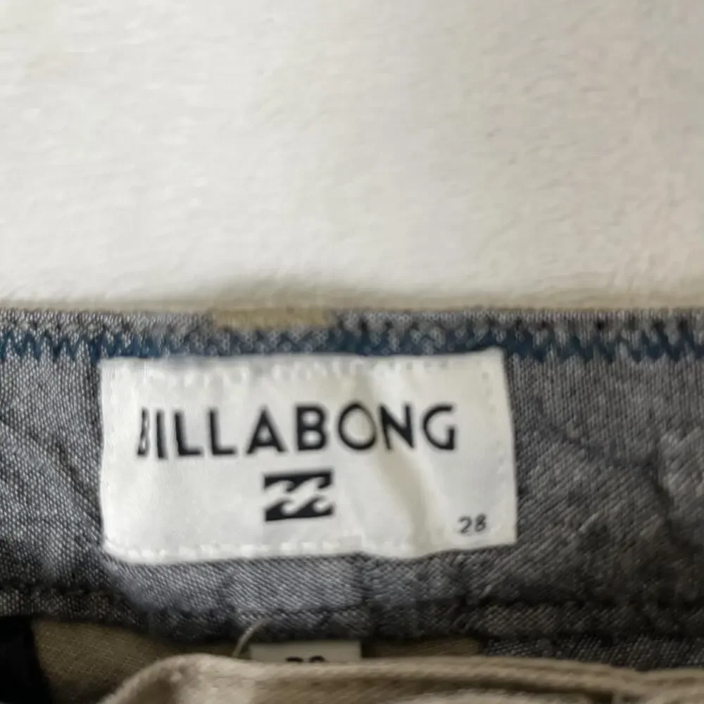 Billabong Shorts Mens 28 Beige Chino Canvas Flat Front 8 Inseam Beach Casual